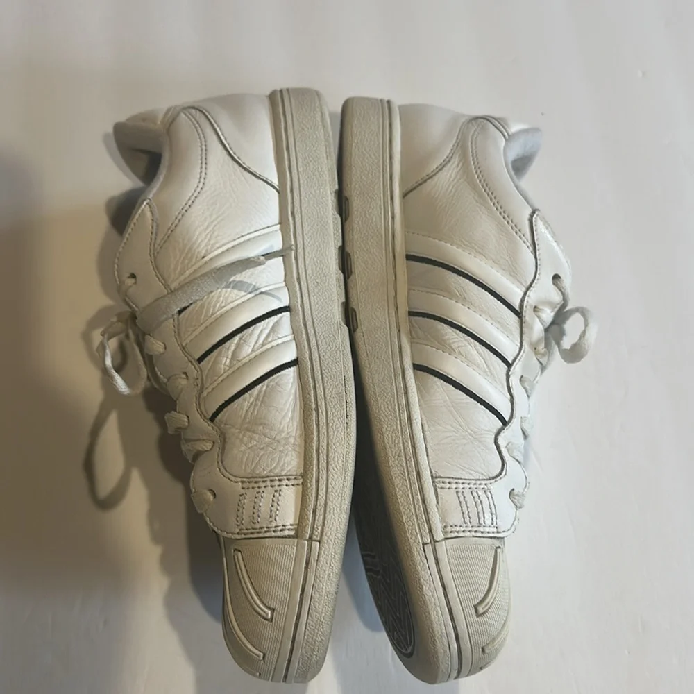White Adidas Shoes leather sneakers laced slim side black lines PWC681001size 9
